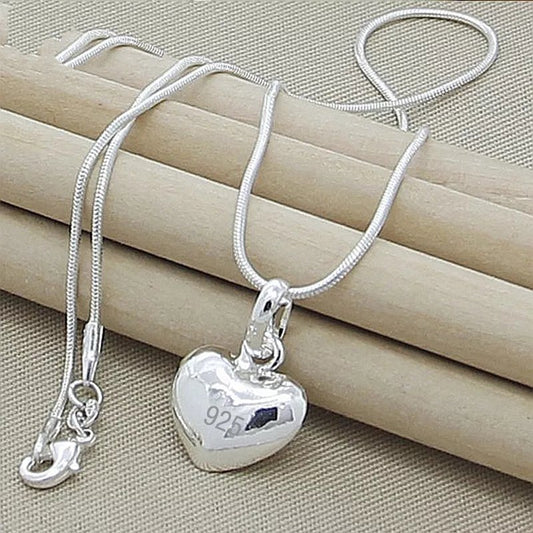 Elizabeth Necklace: A Delicate Heart in Sterling Silver