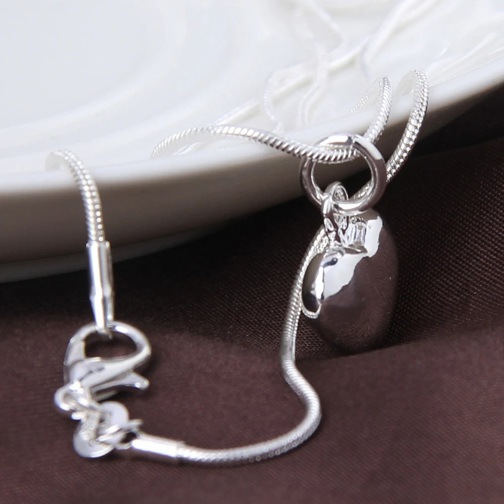 Elizabeth Necklace: A Delicate Heart in Sterling Silver